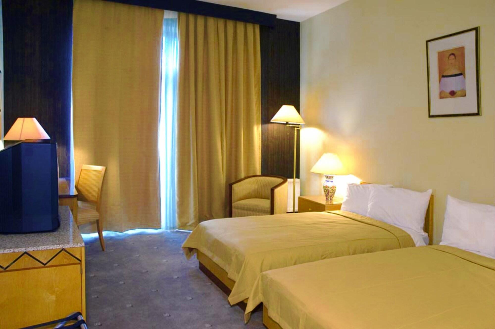 Sheki Saray Hotel Buitenkant foto