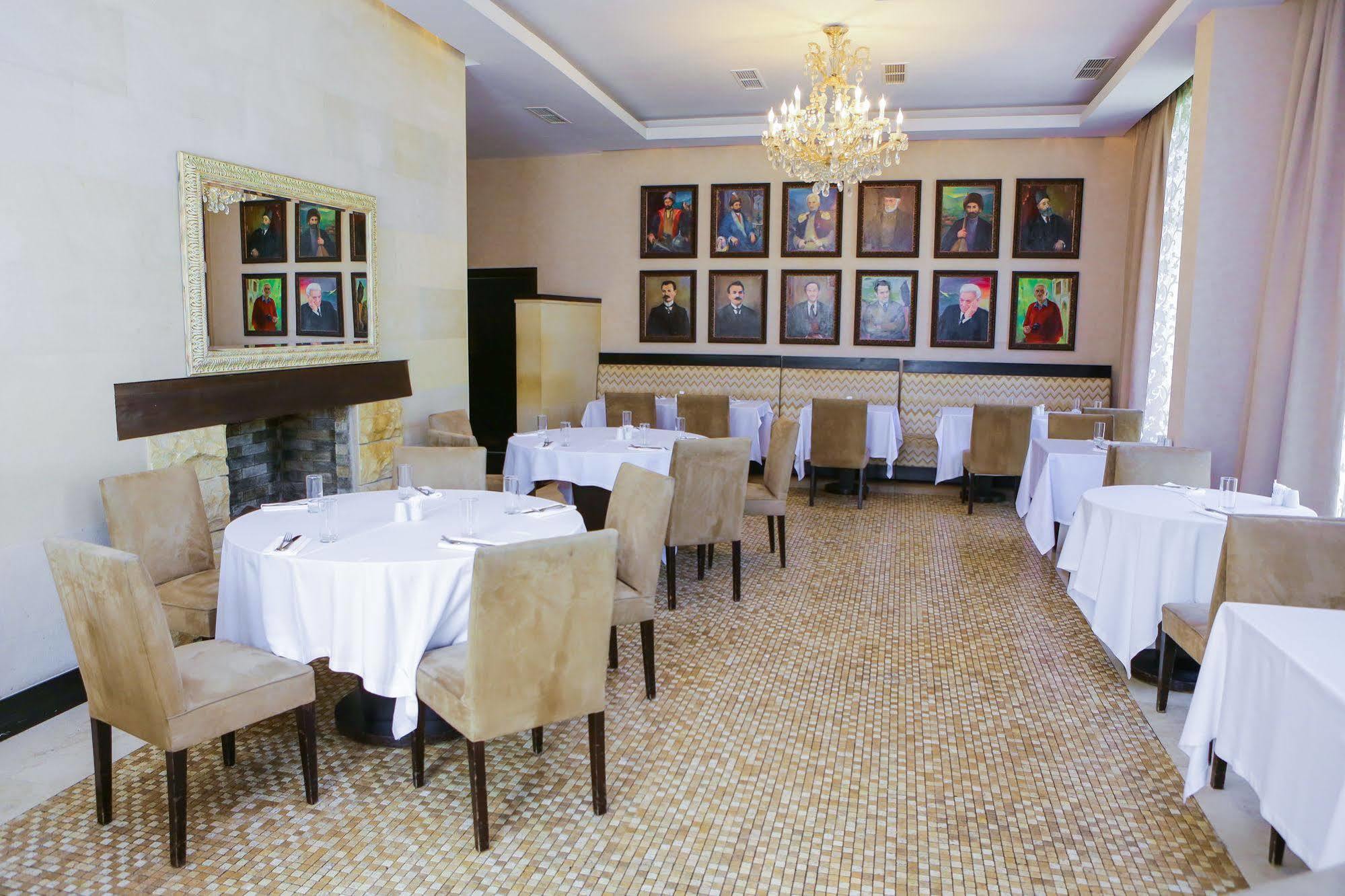 Sheki Saray Hotel Buitenkant foto